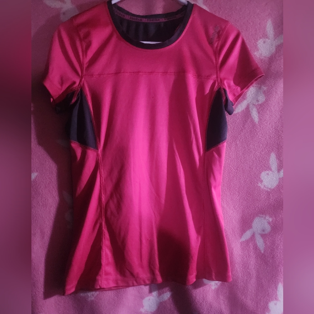 🥓-Womens reeboks athlete top